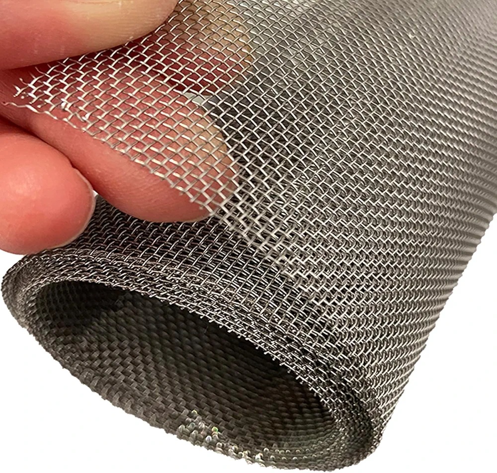 Fine plain weave stainless steel wire mesh detail
